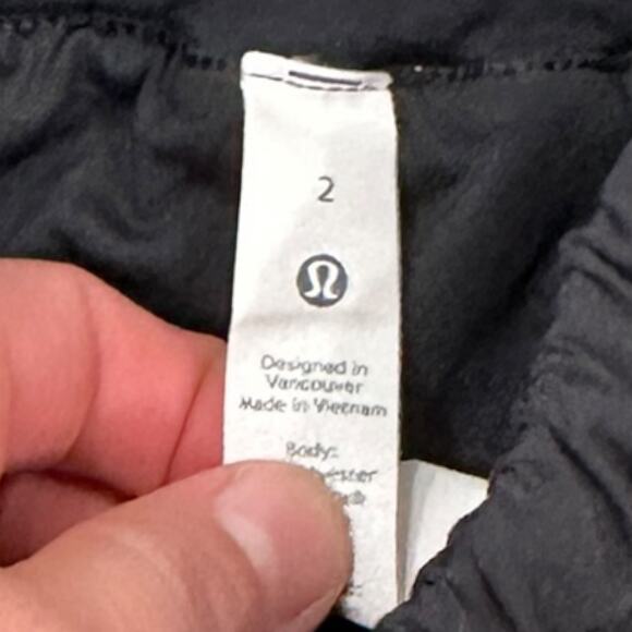 Lululemon Track That Mid-Rise Short 5" Black - Picture 4 of 4